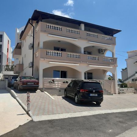 Apartmani Vera Primosten Luaran gambar