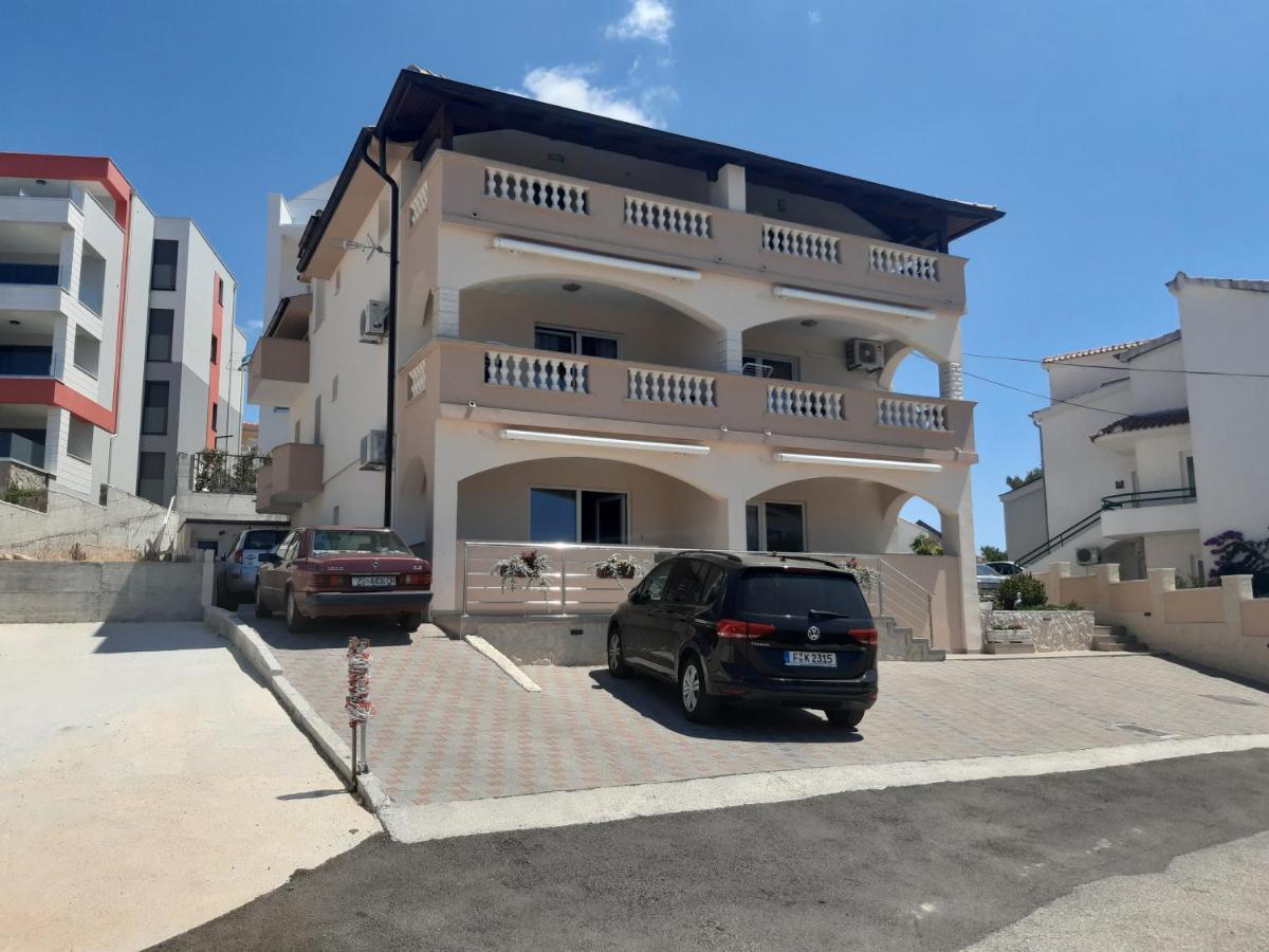 Apartmani Vera Primosten Luaran gambar