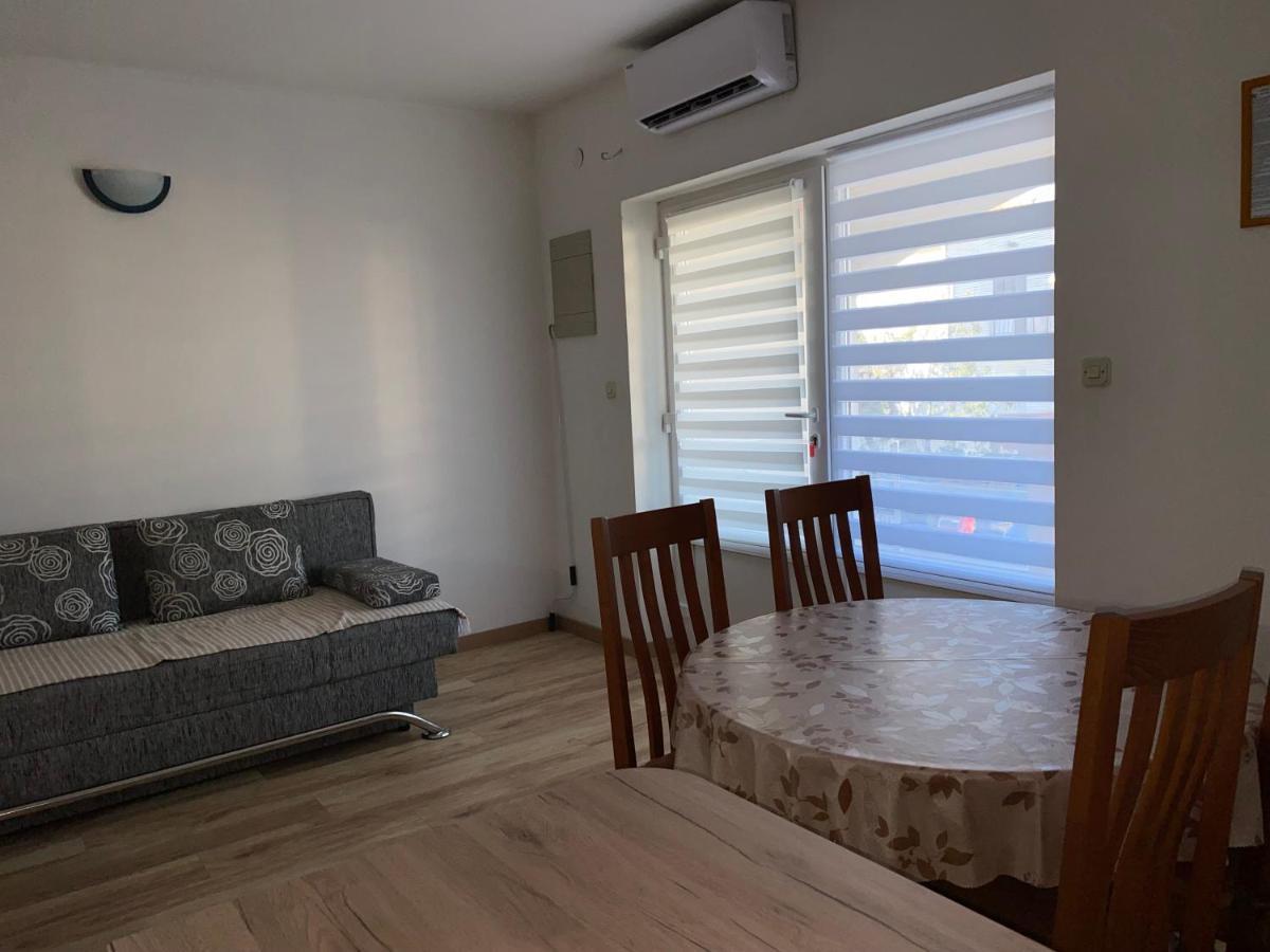 Apartmani Vera Primosten Luaran gambar