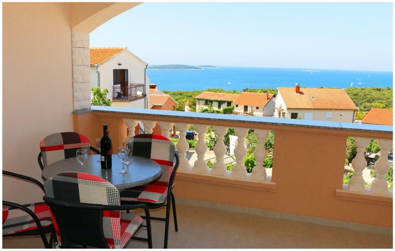 Apartmani Vera Primosten Luaran gambar